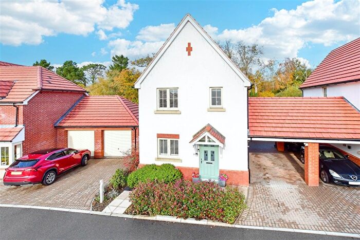 3 Bedroom Detached House For Sale In Hazel Close, Walberton, Arundel, West Sussex, BN18