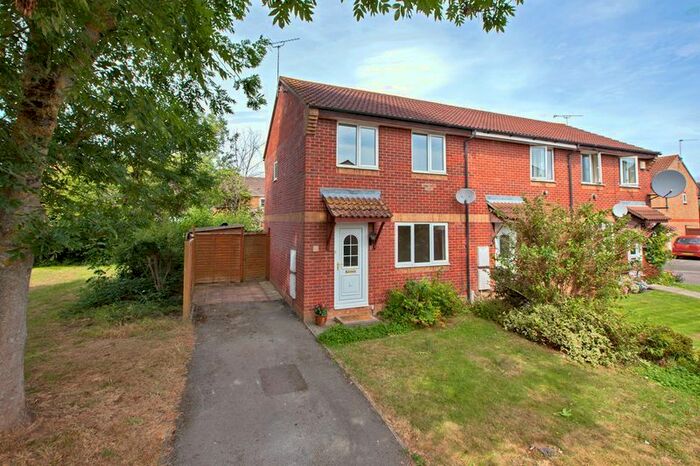 3 Bedroom End Of Terrace House To Rent In Chelmer Close, Taunton, TA1