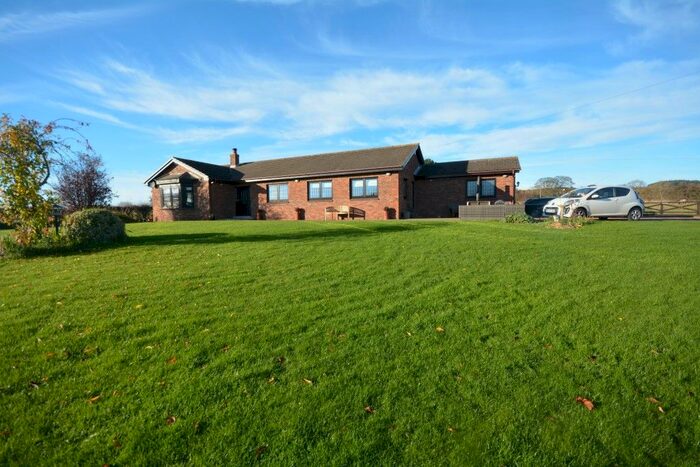4 Bedroom Bungalow For Sale In Kaysburn, Witton Gilbert, Durham DH7