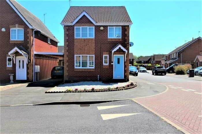 3 Bedroom Detached House To Rent In Bullfinch Road, Nottingham, NG6