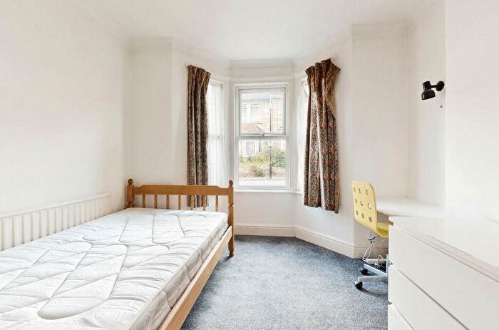 4 Bedroom House To Rent In St Johns Road Bath, BA1