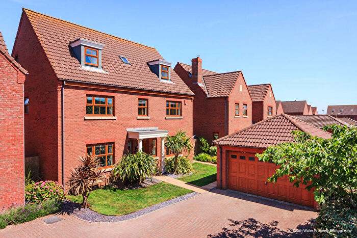 5 Bedroom Detached House For Sale In Sanderling Way, Porthcawl, CF36