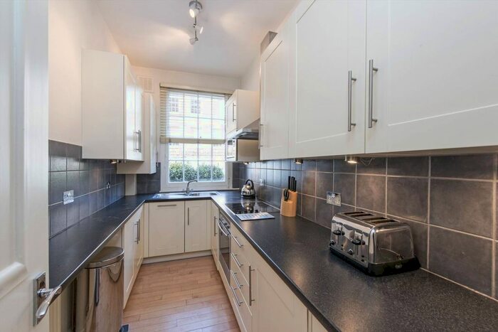 2 Bedroom Flat To Rent In Ebury Street, Belgravia, London, SW1W