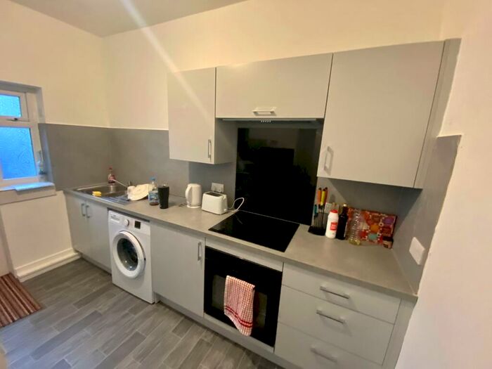 2 Bedroom Terraced House To Rent In &# Pppw, Holden Street, NG7