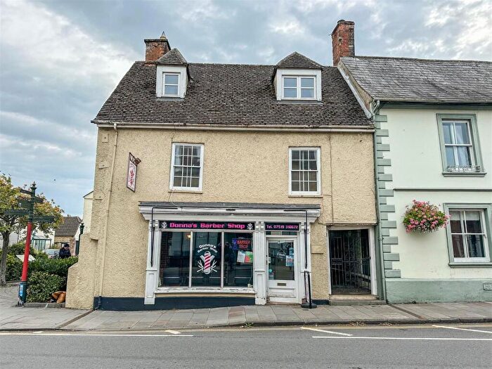 2 Bedroom Terraced House For Sale In High Street, Cricklade, Swindon, SN6