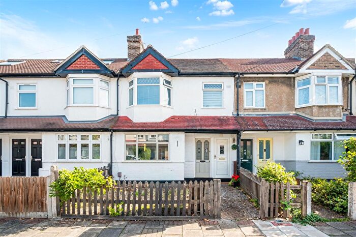 2 Bedroom Maisonette To Rent In Kimble Road, Colliers Wood, SW19