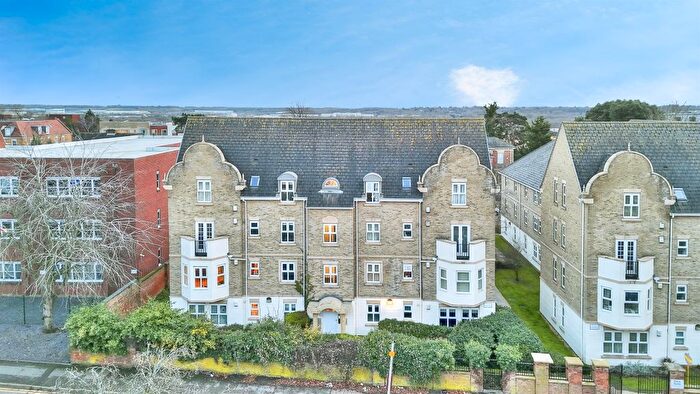 2 Bedroom Flat For Sale In Billing Road, Northampton, NN1