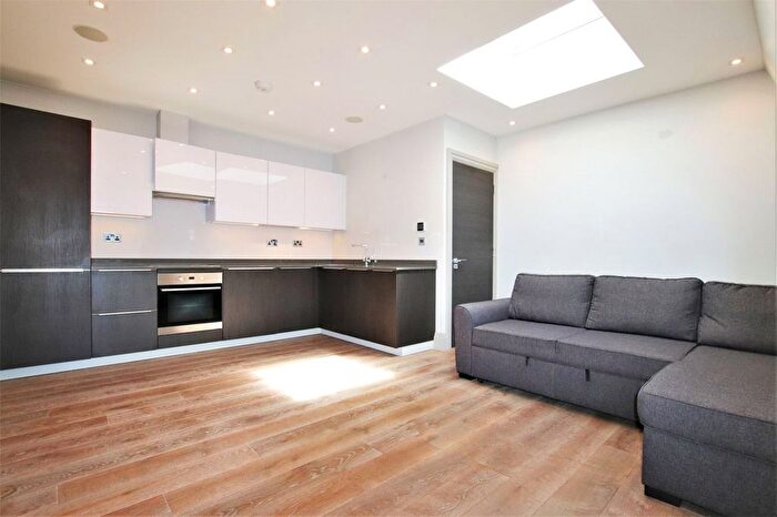 1 Bedroom Flat To Rent In Grayton House, Fulham Road, SW6