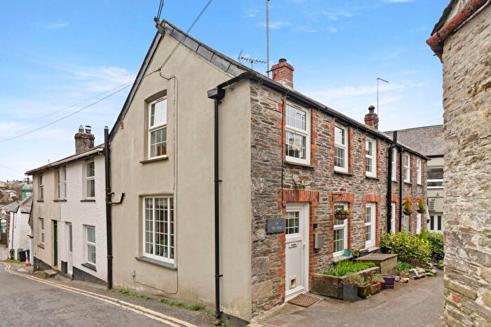 2 Bedroom Cottage For Sale In Fore Street, Camelford, PL32