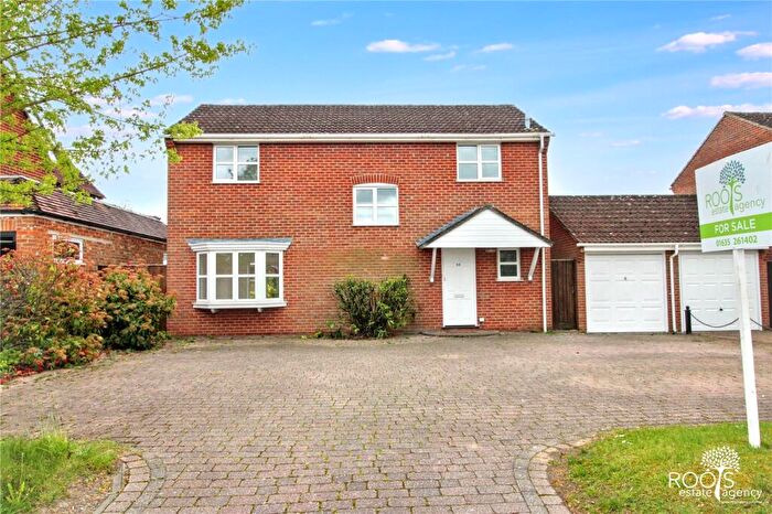 4 Bedroom Detached House For Sale In Church Gate, Thatcham, Berkshire, RG19