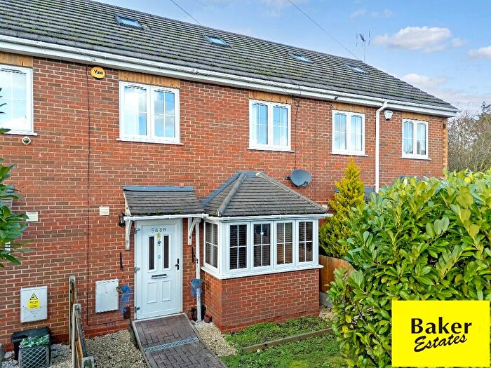4 Bedroom Terraced House For Sale In New North Road, Ilford, London, IG6