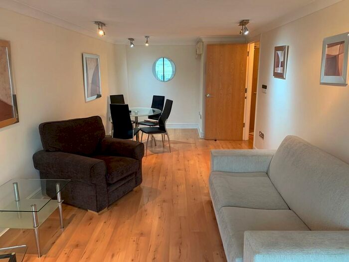 1 Bedroom Apartment To Rent In Broadway Plaza, City Centre, B16