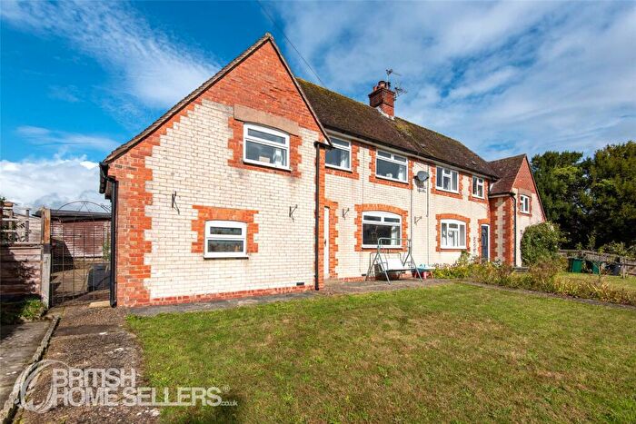 3 Bedroom Semi-Detached House For Sale In Crypt Lane, Cocking, Midhurst, West Sussex, GU29