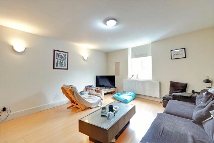 3 Bedroom Terraced House For Sale In High Street, Idle, Bradford, West Yorkshire, BD10