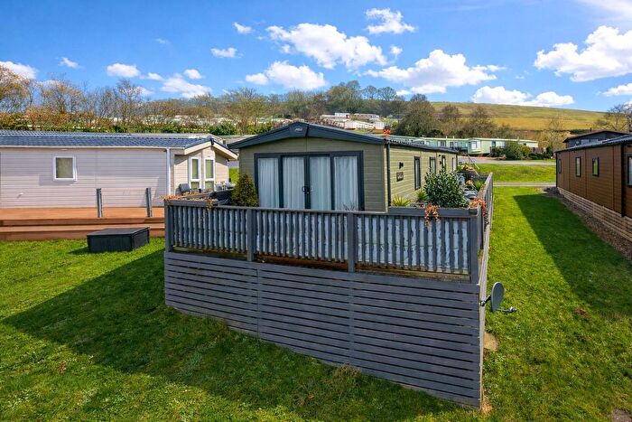 2 Bedroom Park Home For Sale In Glen Road, Baildon, Shipley, West Yorkshire, BD17