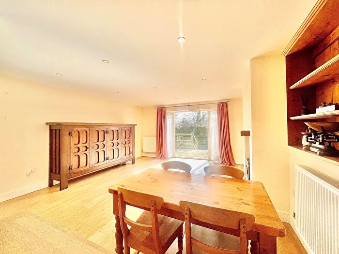 2 Bedroom Bungalow To Rent In Wadesmill, Hertford, SG12