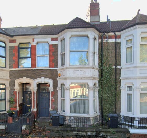 2 Bedroom Flat To Rent In Corporation Road, Cardiff, CF11