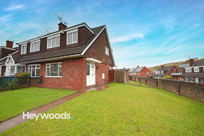 3 Bedroom Semi Detached House To Rent In Brindley Place, Stoke-on-Trent, Staffordshire, ST6