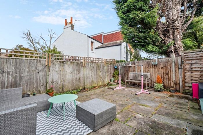 4 Bedroom Terraced House To Rent In White Hart Lane, SW13