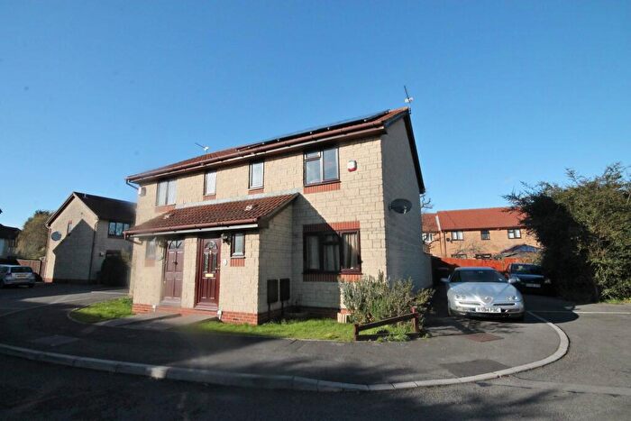 3 Bedroom Semi-Detached House To Rent In Paddock Close, Bradley Stoke, Bristol, BS32