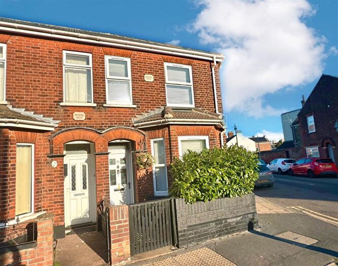 3 Bedroom End Terrace House For Sale In St. Margarets Road, Lowestoft, Suffolk, NR32
