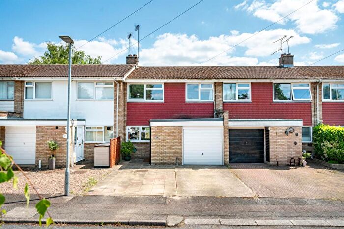 3 Bedroom Property For Sale In Wood End, Park Street, AL2