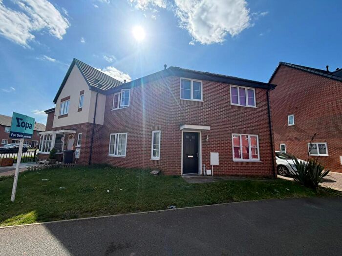 3 Bedroom Semi Detached House For Sale In Iris Close, Leicester, LE5