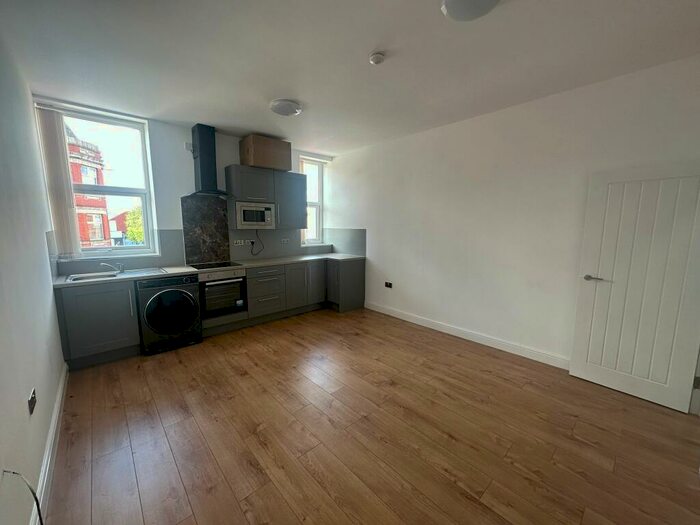 2 Bedroom Flat To Rent In Stockport Road, Denton, M34