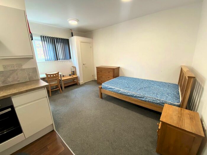 Studio To Rent In Lake Road, Portsmouth, PO1