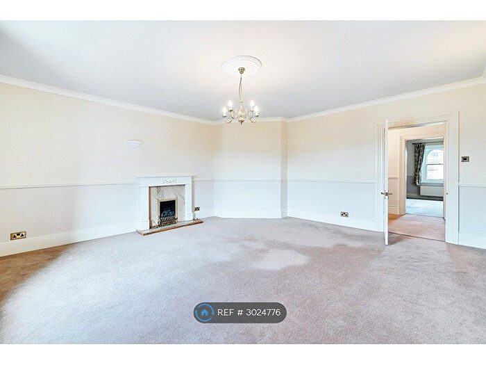 3 Bedroom Flat To Rent In Pittville Circus Road, Cheltenham, GL52