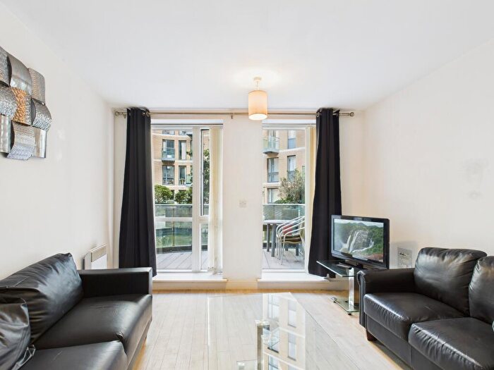 2 Bedroom Flat To Rent In Essex Street, City Centre, Birmingham, B5