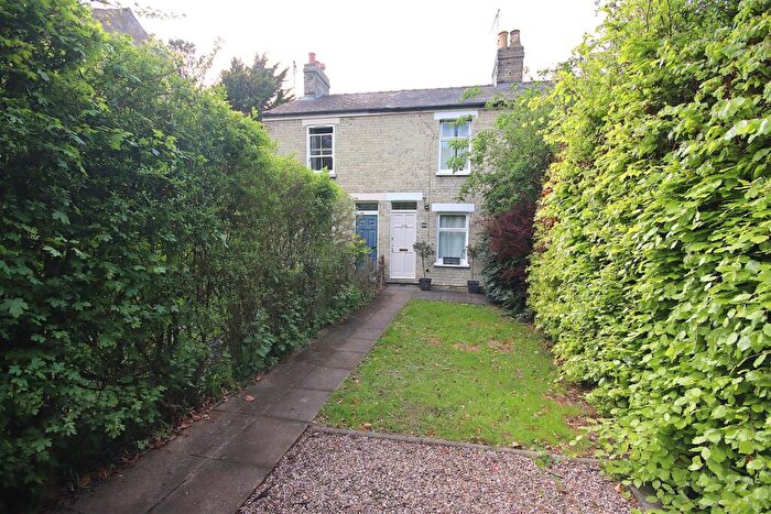 2 Bedroom Semi Detached House To Rent In Burnside, Cambridge, CB1