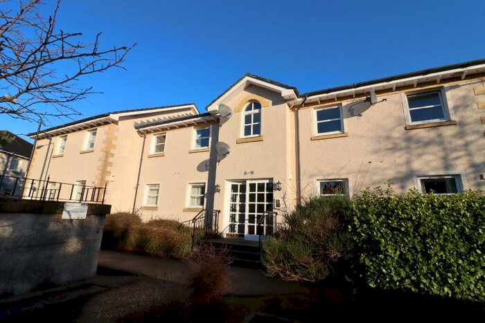 2 Bedroom Flat To Rent In Claycrofts Place, Stirling Town, Stirling, FK7