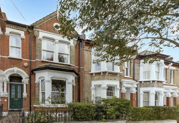 5 Bedroom Property To Rent In Leppoc Road, London, SW4
