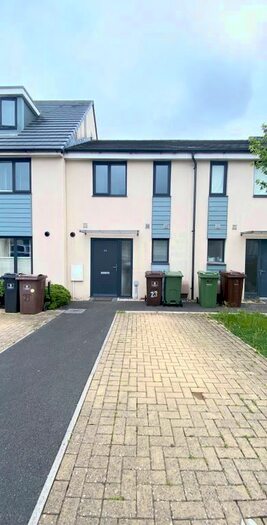 2 Bedroom Property To Rent In Pennycross Close, Plymouth, PL2