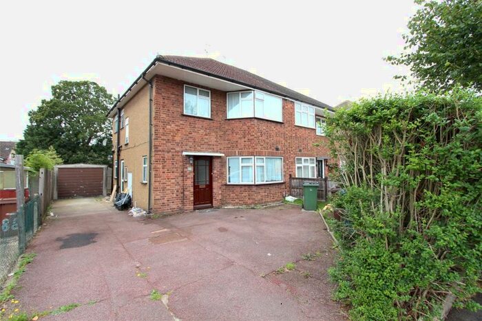 3 Bedroom Semi-Detached House To Rent In Sandymount Avenue, Stanmore, HA7