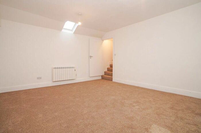 1 Bedroom Flat To Rent In Flat White Hart Yard, Penrith, CA11