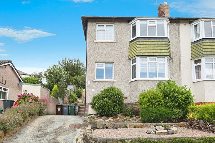 3 Bedroom Semi-detached House For Sale In Southlands Grove West, Riddlesden, Keighley, BD20
