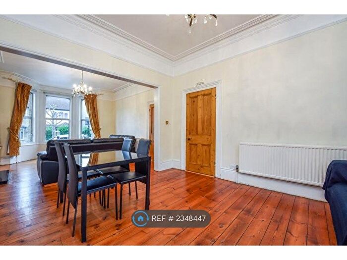 4 Bedroom Semi-Detached House To Rent In Alexandra Road, East Croydon, CR0