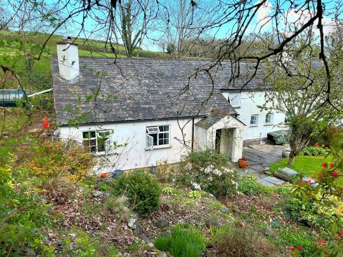 3 Bedroom End Of Terrace House For Sale In Broadgate Farm Cottages, Callington, PL17