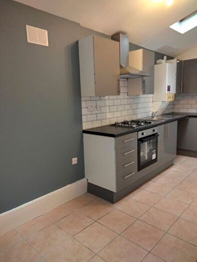 2 Bedroom Flat To Rent In Elmers End Road, London, SE20