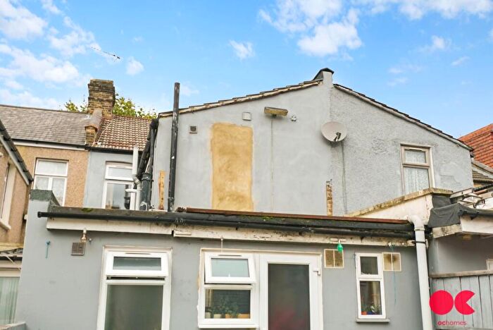 1 Bedroom Flat For Sale In Kempton Road, East Ham, E6