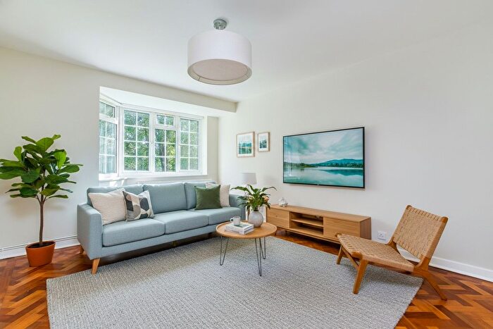 2 Bedroom Flat To Rent In West Hill, West Hill, SW15