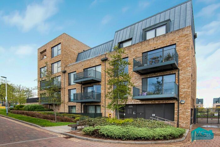 1 Bedroom Flat To Rent In Regiment Hill, Mill Hill, NW7