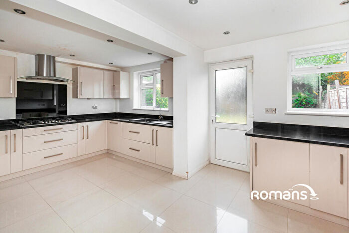 3 Bedroom House To Rent In Holly Crescent, Windsor, SL4