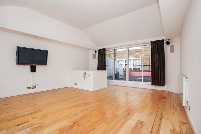 2 Bedroom Flat To Rent In Shad Thames, London, SE1