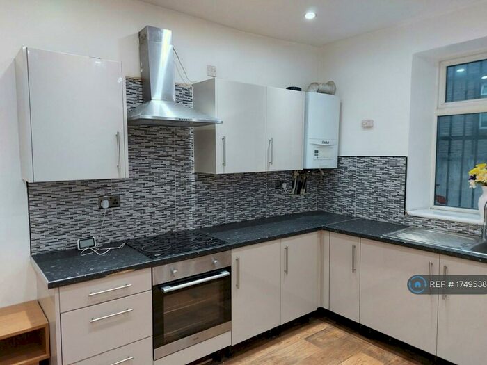 3 Bedroom Terraced House To Rent In Parkinson Street, Burnley, BB11