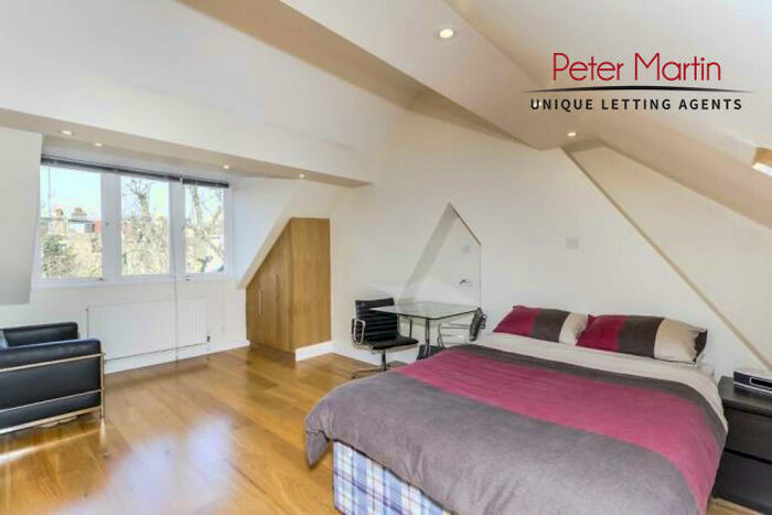 Flat To Rent In Hillfield Road, West Hampstead, NW6