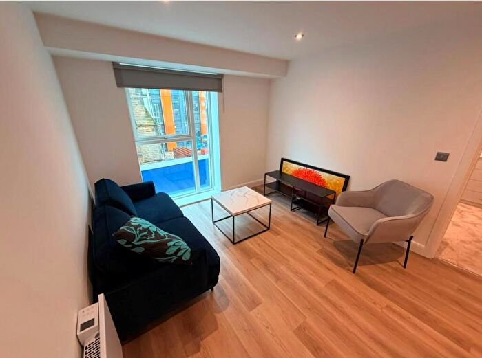 2 Bedroom Flat To Rent In Richmond Hill Approach, Leeds, LS9
