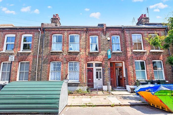 5 Bedroom Terraced House For Sale In Goldsboro Road, London, SW8